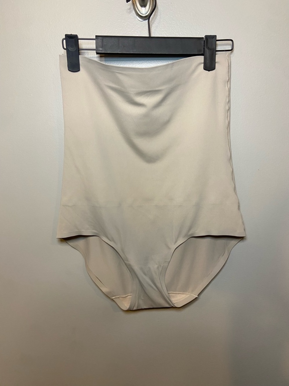 Skinny Girl High-Waist Shaping Briefs in Nude Size Large Shapewear